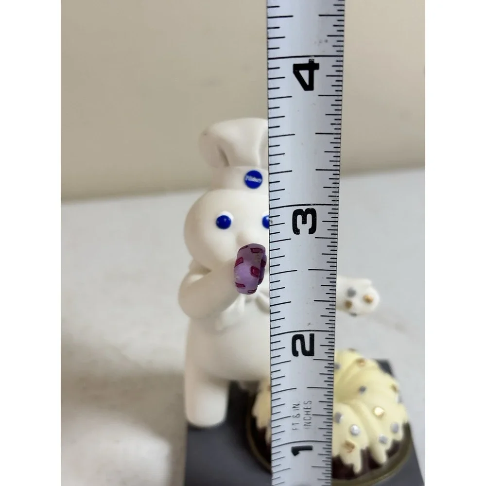 Danbury Mint - 1997 Pillsbury Doughboy -January Monthly Calendar Figurine